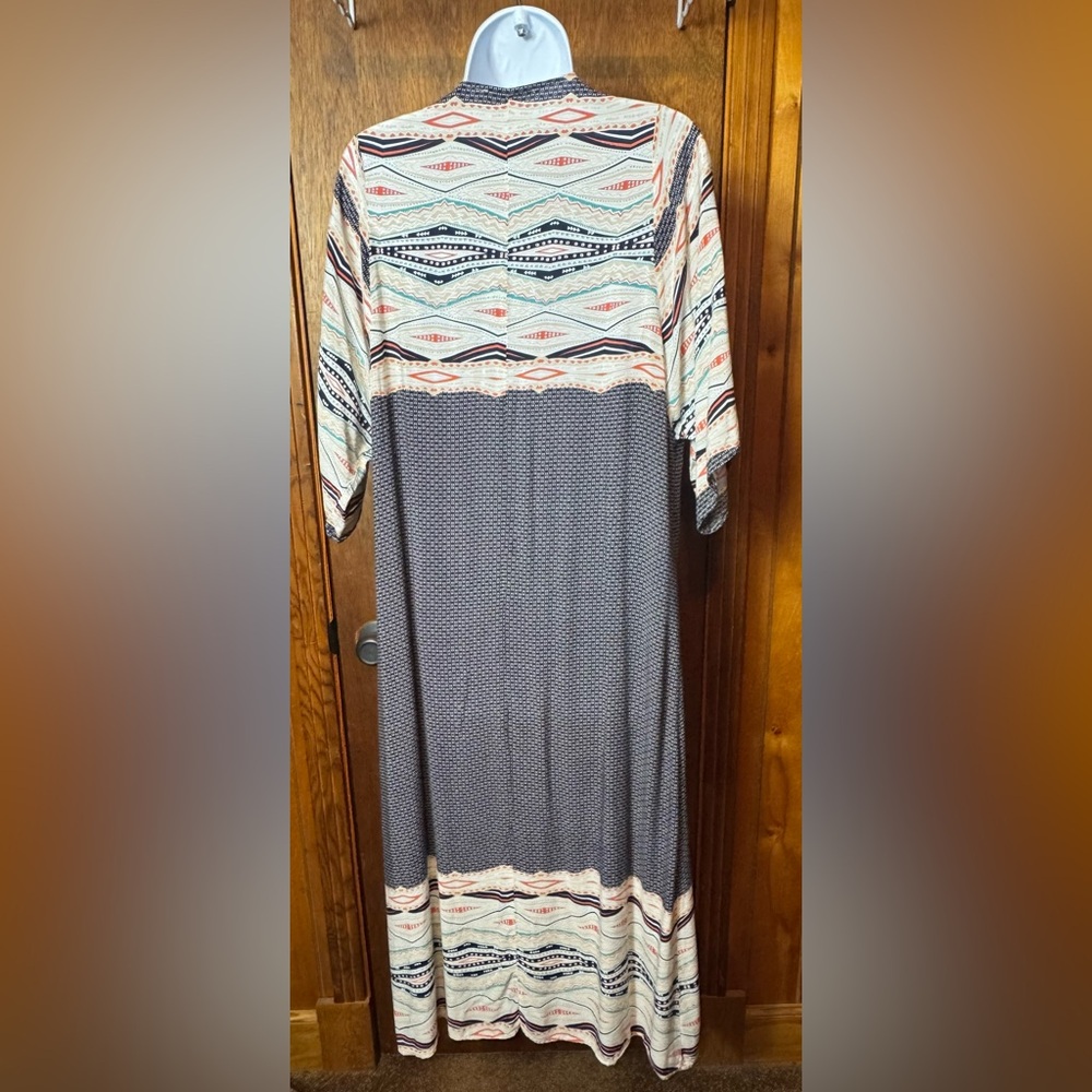Entro Multicolor Patterned Cover-up - M/L - Picture 6 of 7